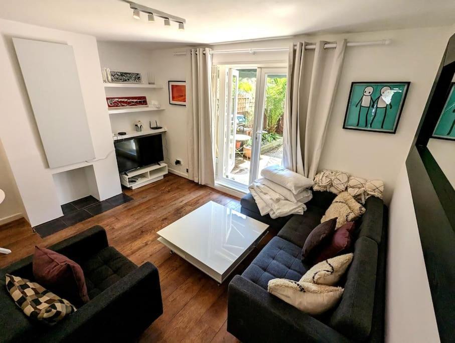 Charming 2-Bed Garden Flat Apartment Londra Exterior foto