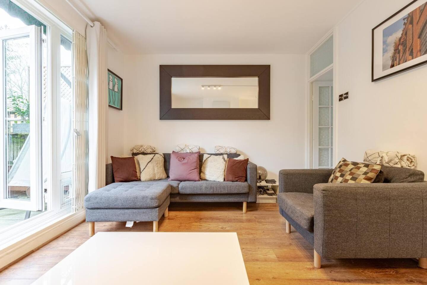 Charming 2-Bed Garden Flat Apartment Londra Exterior foto