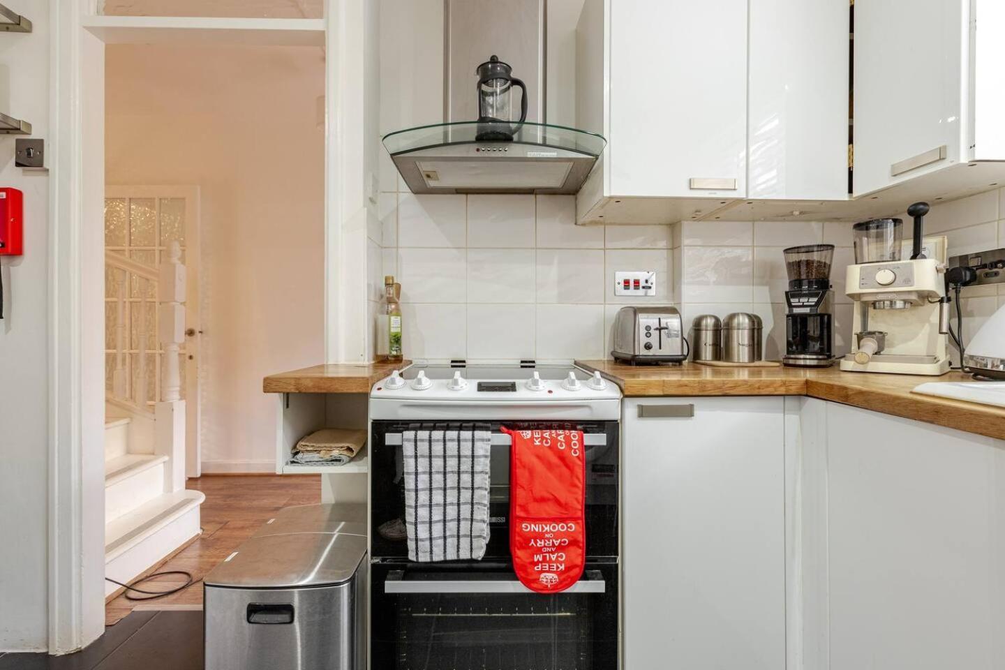 Charming 2-Bed Garden Flat Apartment Londra Exterior foto