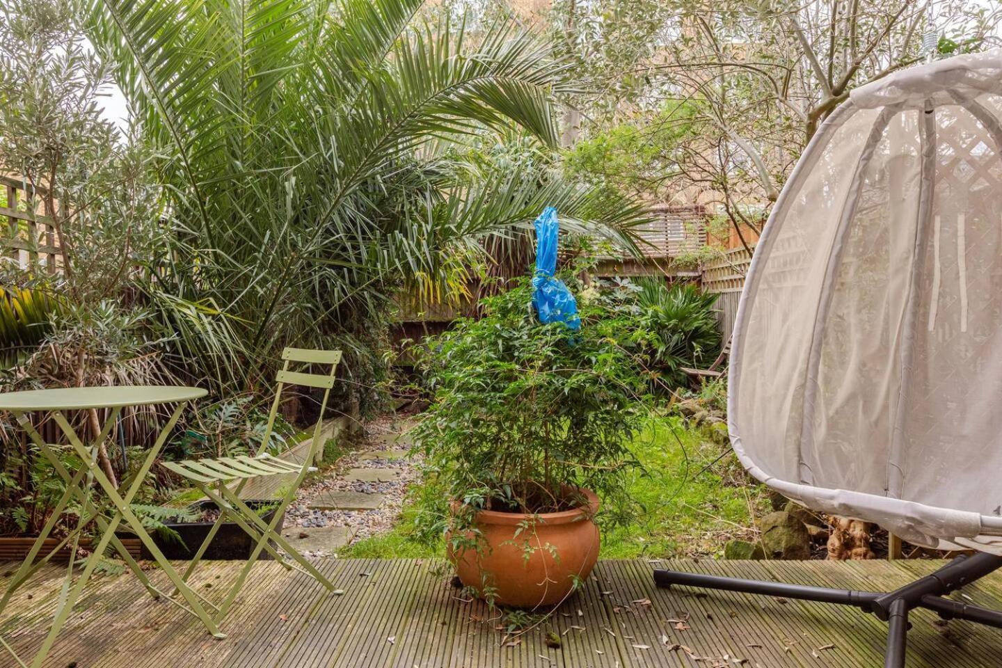 Charming 2-Bed Garden Flat Apartment Londra Exterior foto
